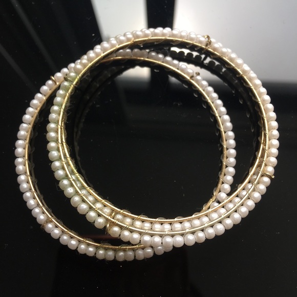 Assorted bead statement bracelets - Picture 2 of 5